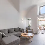 Villa Veneston Fira (Santorini)