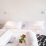 Villa Veneston Fira (Santorini)