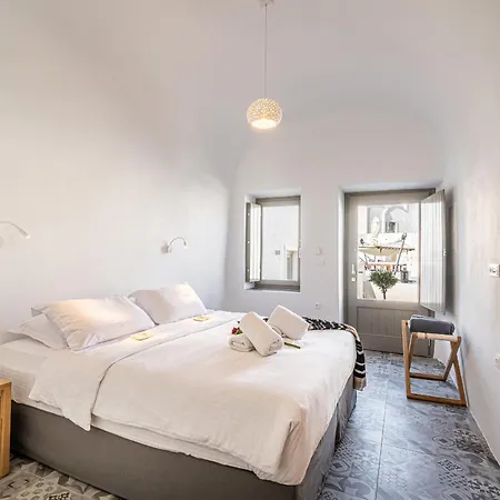 Veneston Suites, Kapari