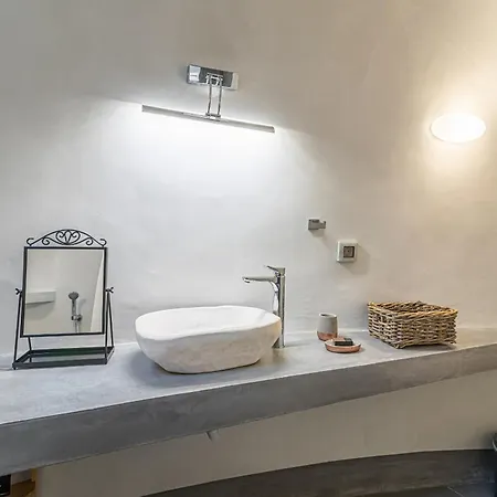 Villa Veneston Fira (Santorini)