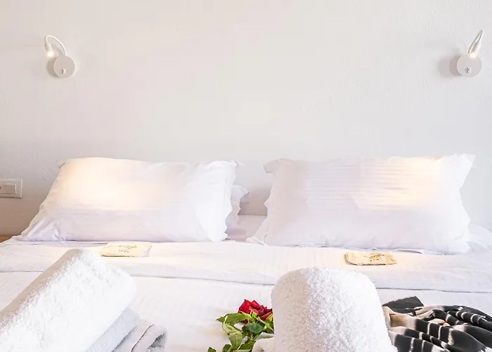 Villa Veneston Fira (Santorini)