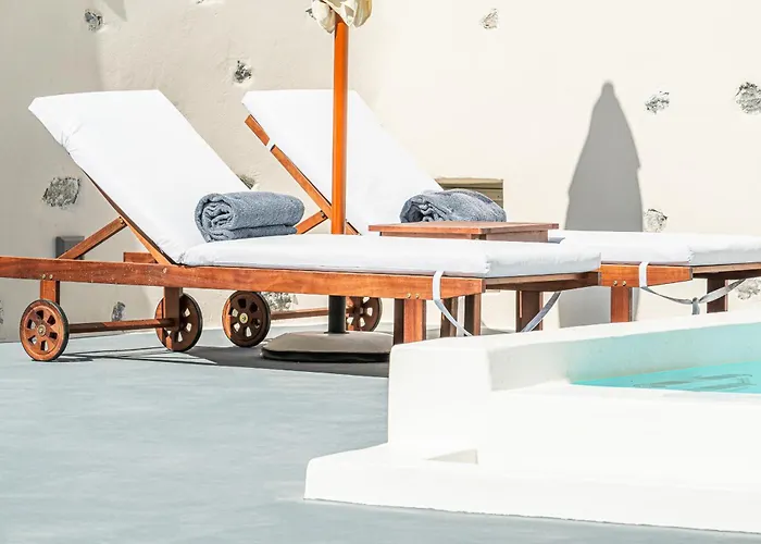 Veneston Fira (Santorini)