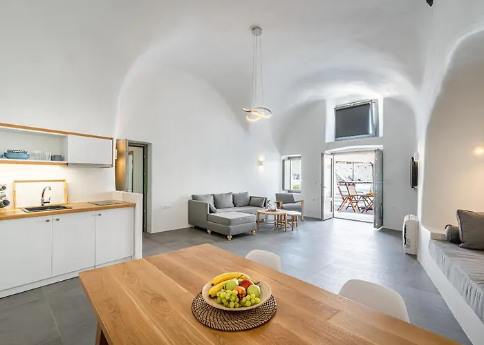 Villa Veneston Fira (Santorini)