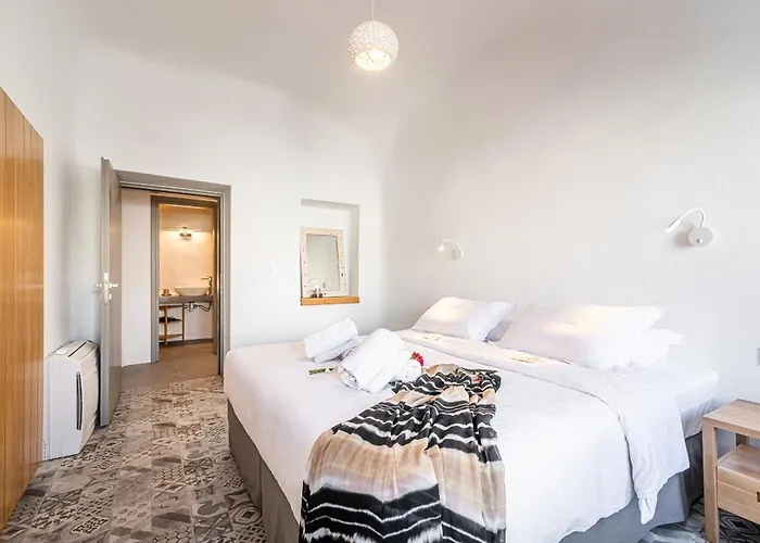 Villa Veneston Fira (Santorini)